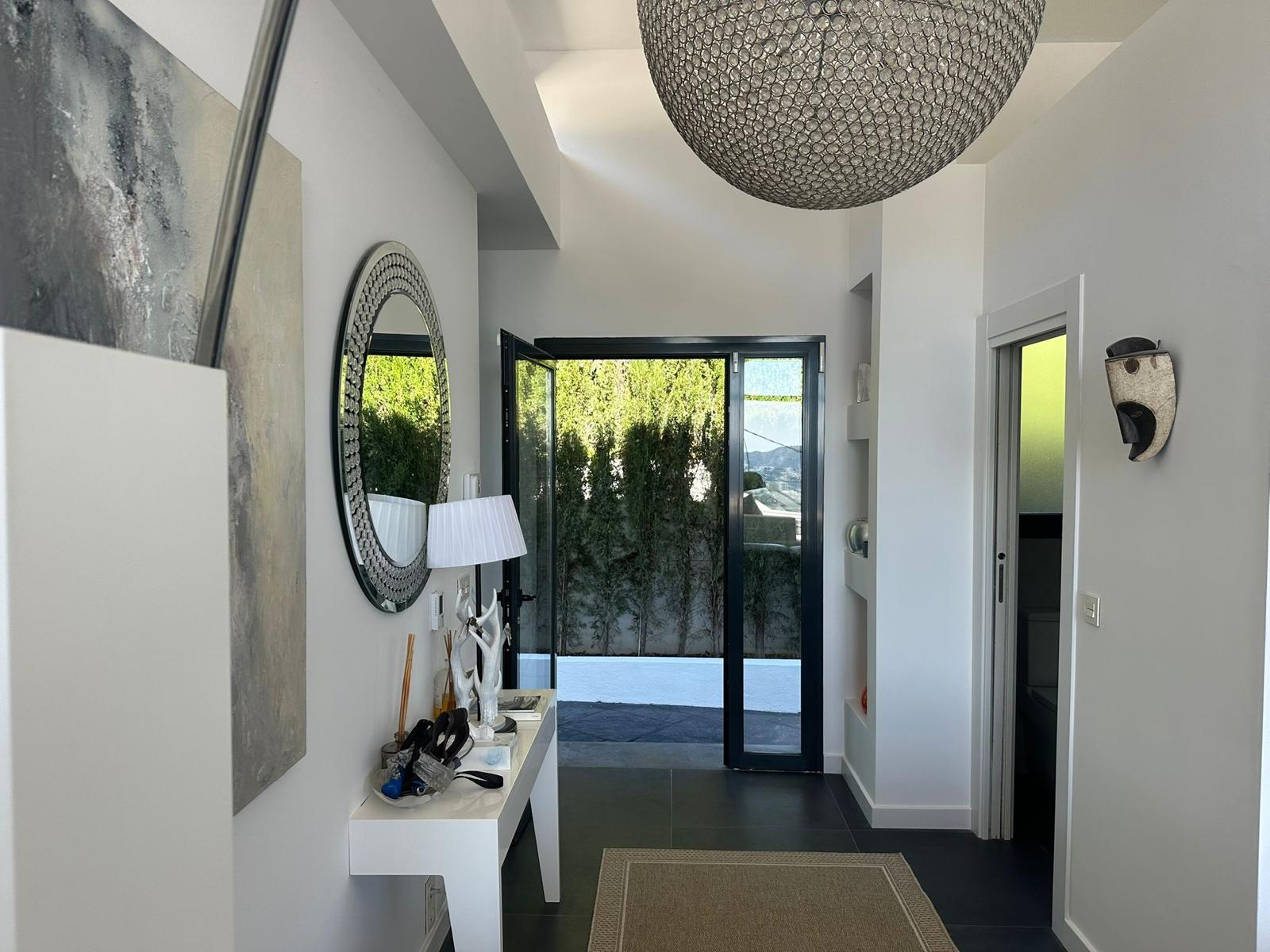 Moderne, neu gebaute Villa mit Meerblick zu verkaufen in Benimeit, Moraira