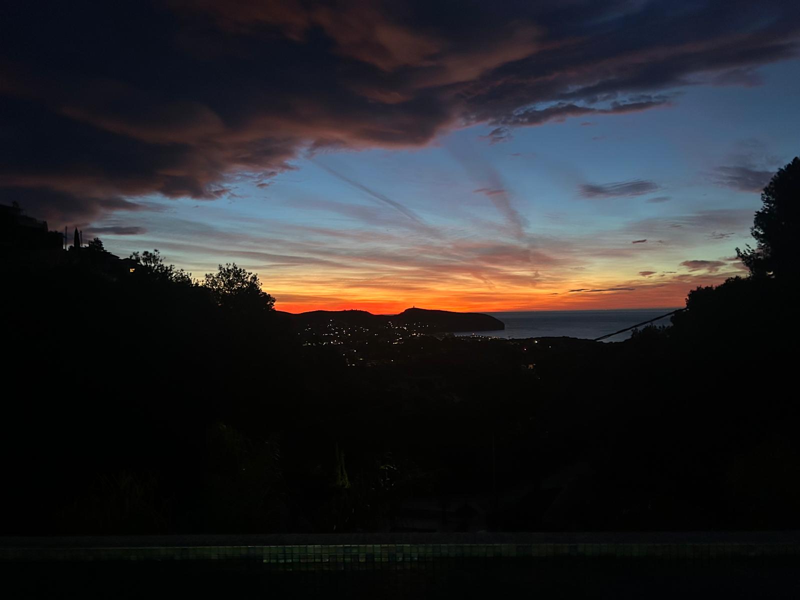 Moderne, neu gebaute Villa mit Meerblick zu verkaufen in Benimeit, Moraira