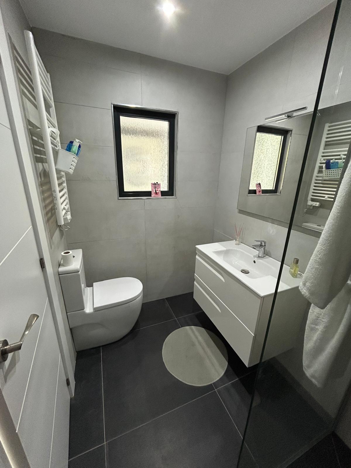 Moderne, neu gebaute Villa mit Meerblick zu verkaufen in Benimeit, Moraira