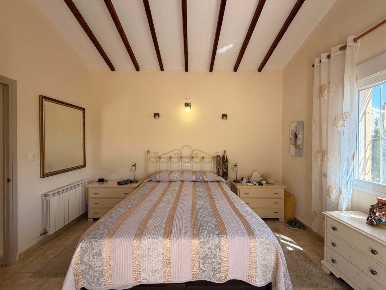 Encantadora villa en una amplia parcela en venta, a solo 20 minutos a pie de La Fustera, Benissa