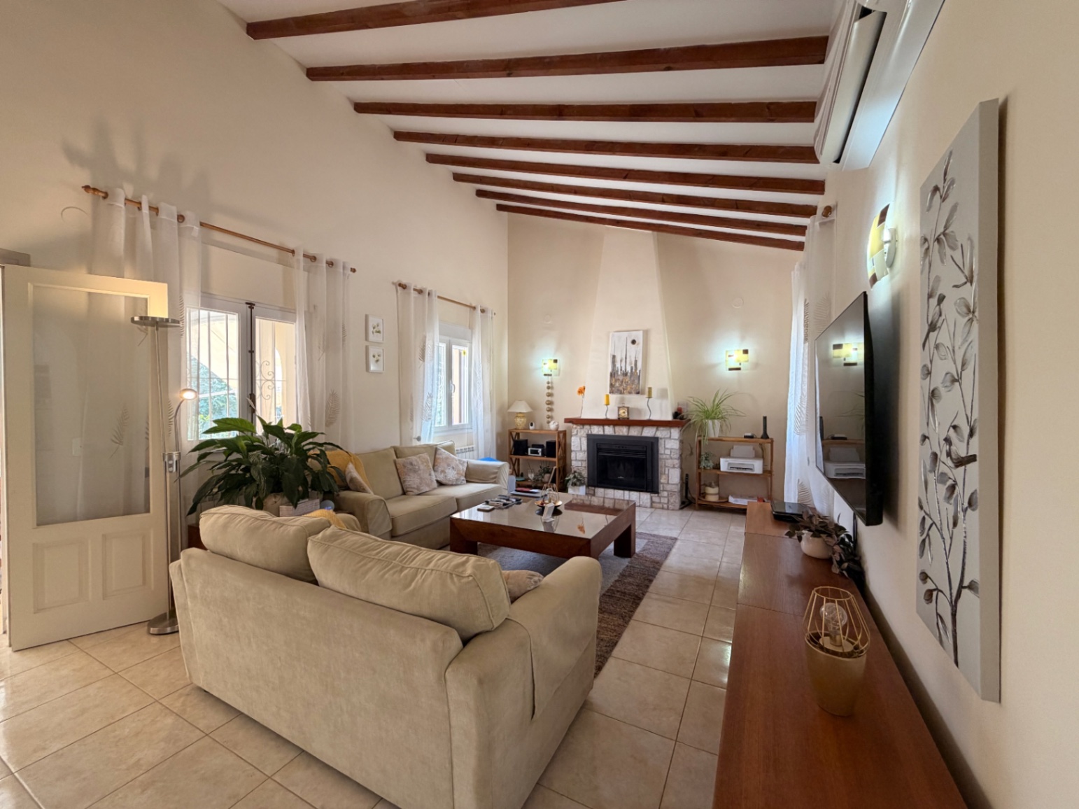 Encantadora villa en una amplia parcela en venta, a solo 20 minutos a pie de La Fustera, Benissa